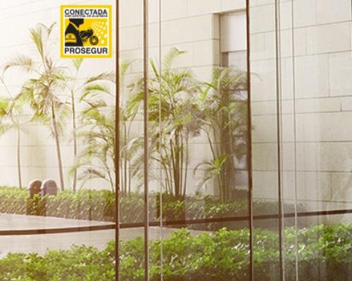 Controla los accesos a tu edificio con la ultima tecnologia de Prosegur Controla los accesos a tu edificio con la ultima tecnologia de Prosegur